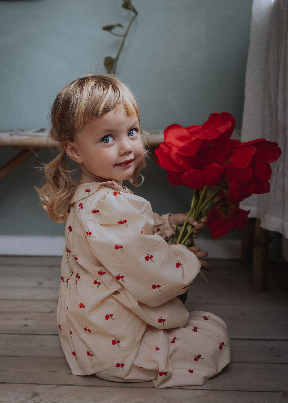 flower blouse | sandshell