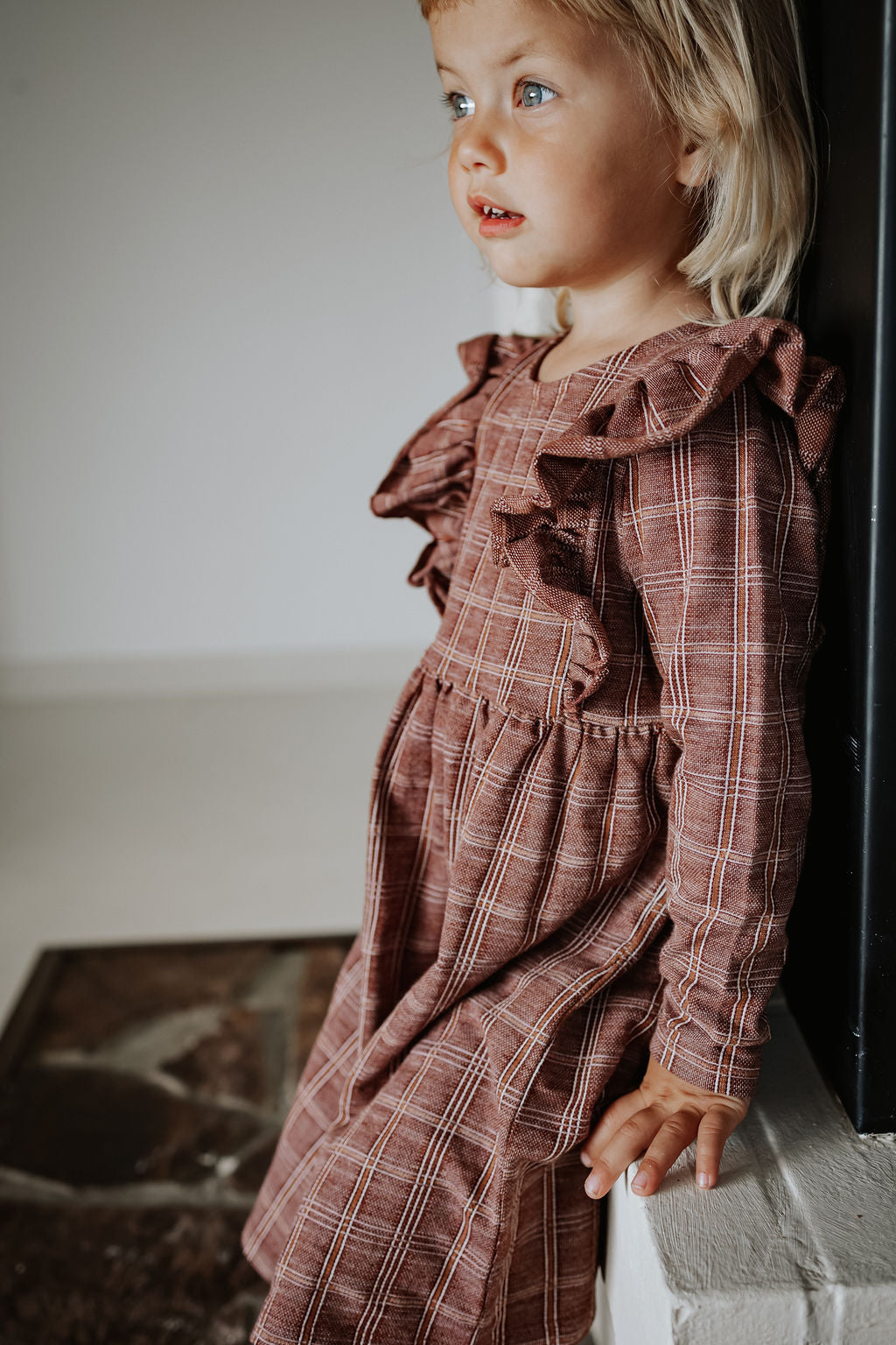miro ls ruffle dress | chicory coffee